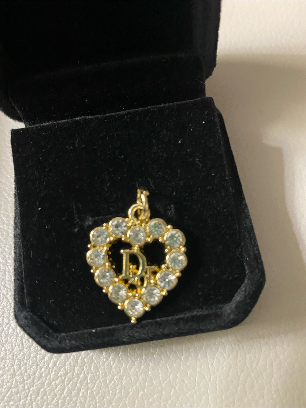 Fashion Gold Heart Pendant  with Clear Stones